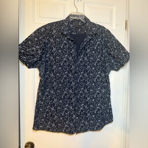 14th & Union Men’s Navy Floral XL Button Up Shirt SS Lilies White Outline